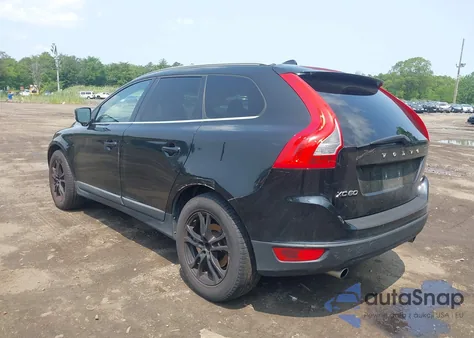 2010 Volvo Xc60 T6 z USA, uszkodzony, nr VIN YV4992DZ0A2024271
